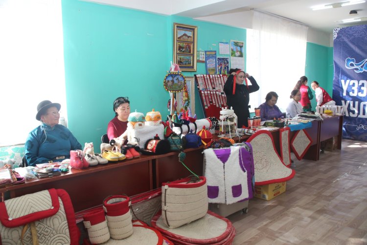 ҮЗЭСГЭЛЭН ХУДАЛДАА ЗОХИОН БАЙГУУЛАГДАЖ БАЙНА