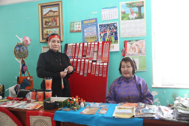 ҮЗЭСГЭЛЭН ХУДАЛДАА ЗОХИОН БАЙГУУЛАГДАЖ БАЙНА