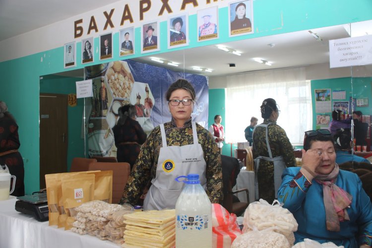 ҮЗЭСГЭЛЭН ХУДАЛДАА ЗОХИОН БАЙГУУЛАГДАЖ БАЙНА