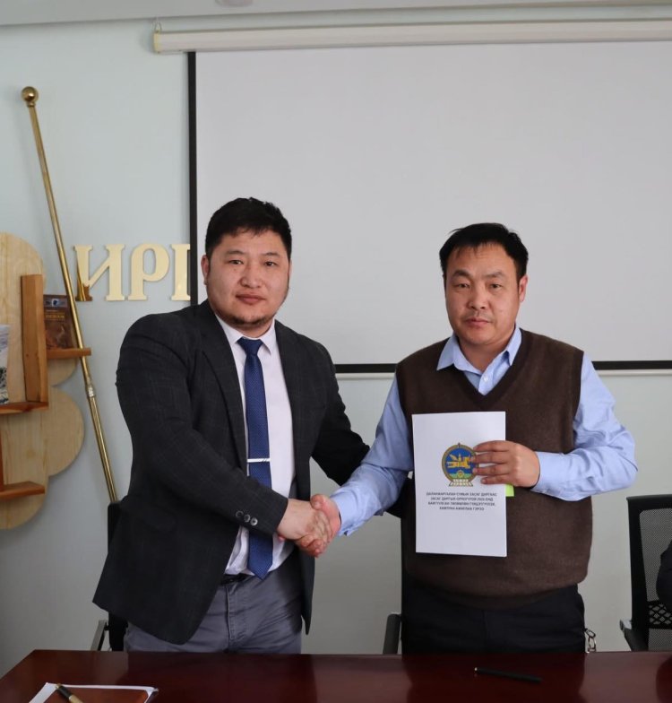 СУМЫН ЗАСАГ ДАРГА О.БАЯРСАЙХАН БАЙГУУЛЛАГЫН ДАРГА, ЭРХЛЭГЧ НАР БОЛОН БАГИЙН ЗАСАГ ДАРГА НАРТАЙ ХАМТРАН АЖИЛЛАХ ГЭРЭЭ БАЙГУУЛЛАА