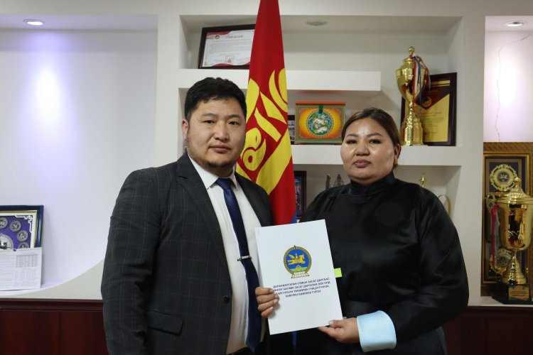 СУМЫН ЗАСАГ ДАРГА О.БАЯРСАЙХАН БАЙГУУЛЛАГЫН ДАРГА, ЭРХЛЭГЧ НАР БОЛОН БАГИЙН ЗАСАГ ДАРГА НАРТАЙ ХАМТРАН АЖИЛЛАХ ГЭРЭЭ БАЙГУУЛЛАА