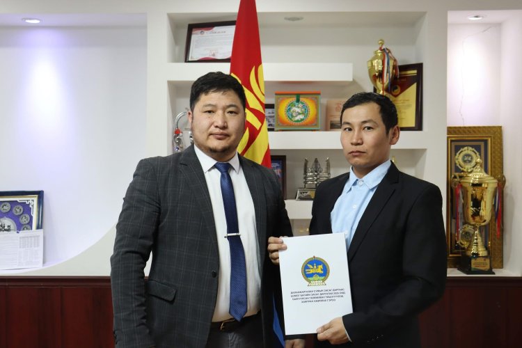 СУМЫН ЗАСАГ ДАРГА О.БАЯРСАЙХАН БАЙГУУЛЛАГЫН ДАРГА, ЭРХЛЭГЧ НАР БОЛОН БАГИЙН ЗАСАГ ДАРГА НАРТАЙ ХАМТРАН АЖИЛЛАХ ГЭРЭЭ БАЙГУУЛЛАА