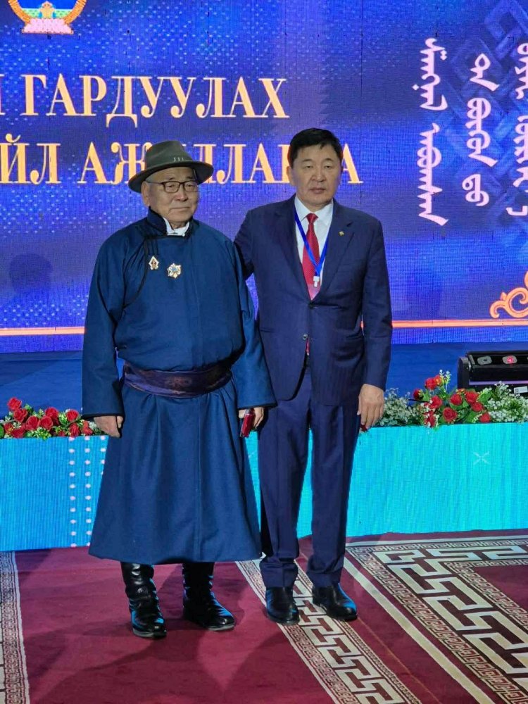 ТӨРИЙН ДЭЭД ОДОН МЕДАЛЬ ХҮРТСЭН ИРГЭДДЭЭ БАЯР ХҮРГЭЕ